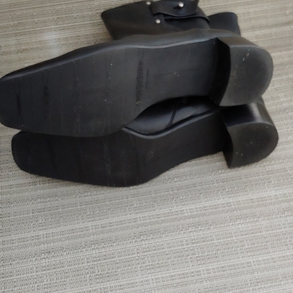 Stuart Weitzman leather boots... Great condition - Picture 6 of 12